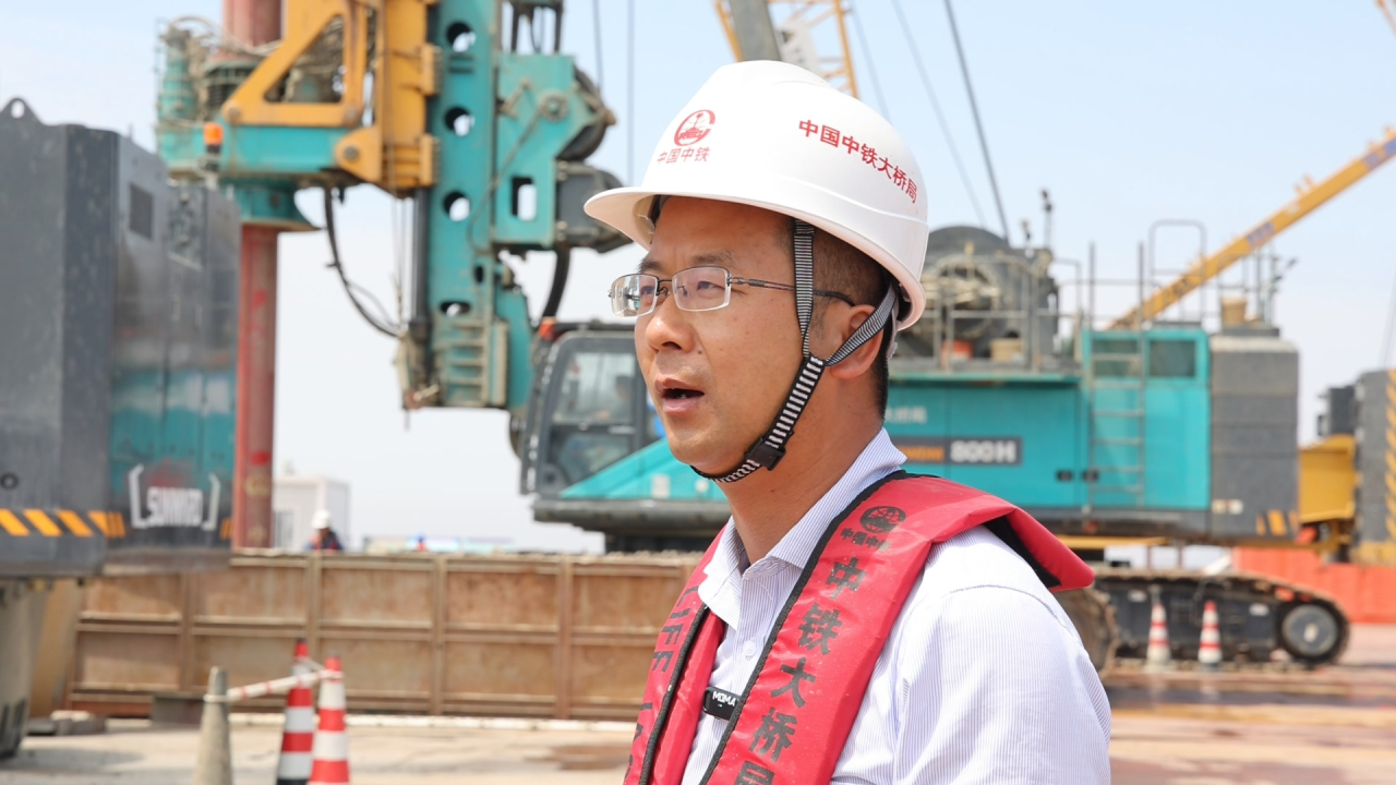 先导式立异，，，，，，，再推电动新品！壹定发智能SWDM520EE增程式旋挖钻机推介会乐成举行