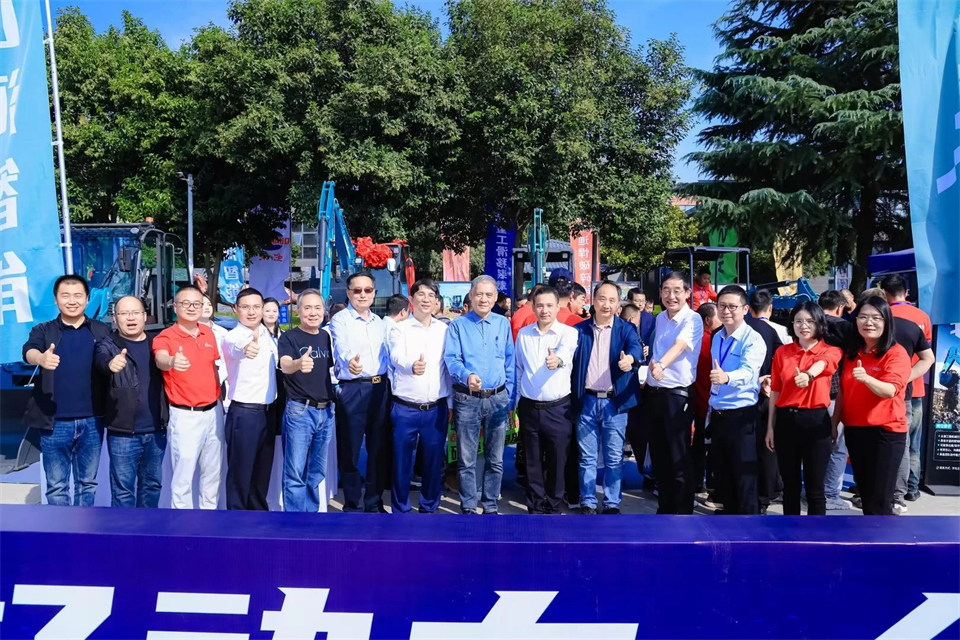 展现“掘”对实力！壹定发智能亮相2024微挖大会暨小型装备大会