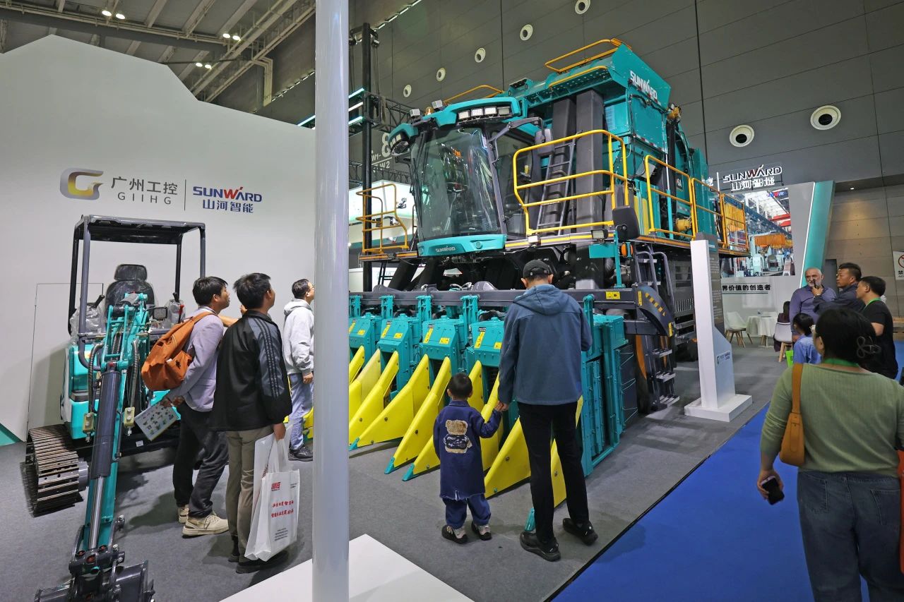 聚焦智能化、无人化！壹定发智能携多款产品亮相2024中国国际农业机械展