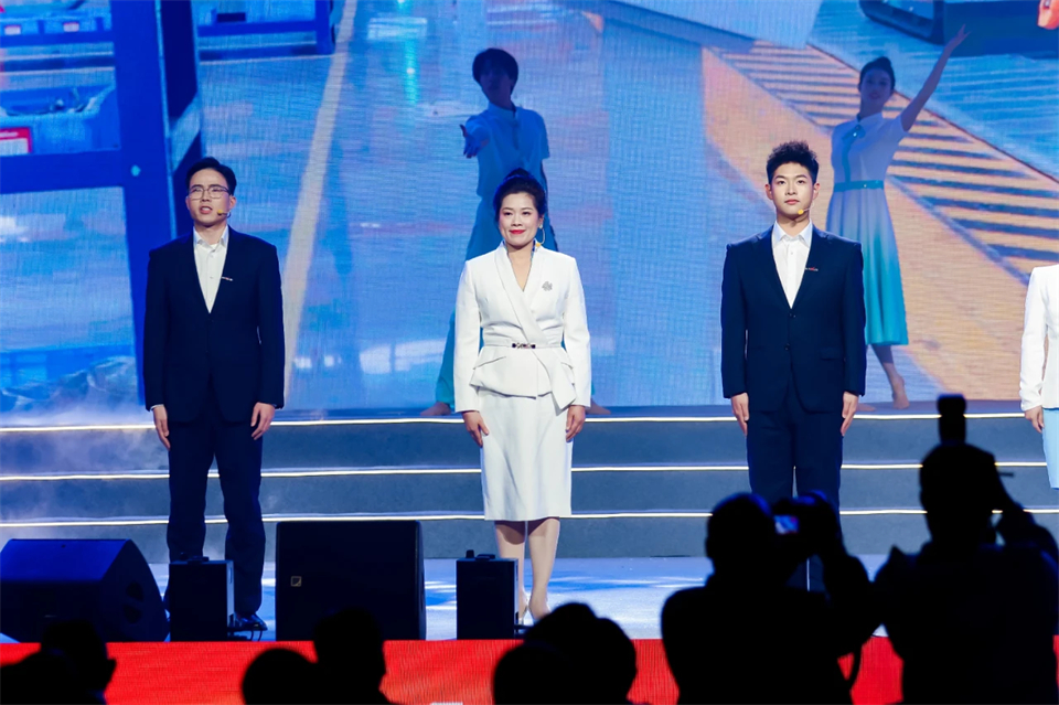 立异引领价值 理想成绩未来——庆祝壹定发智能建设25周年表扬大会暨文艺晚会盛大举行