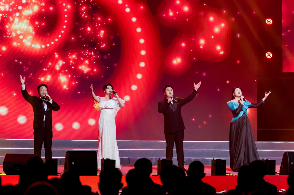 立异引领价值 理想成绩未来——庆祝壹定发智能建设25周年表扬大会暨文艺晚会盛大举行