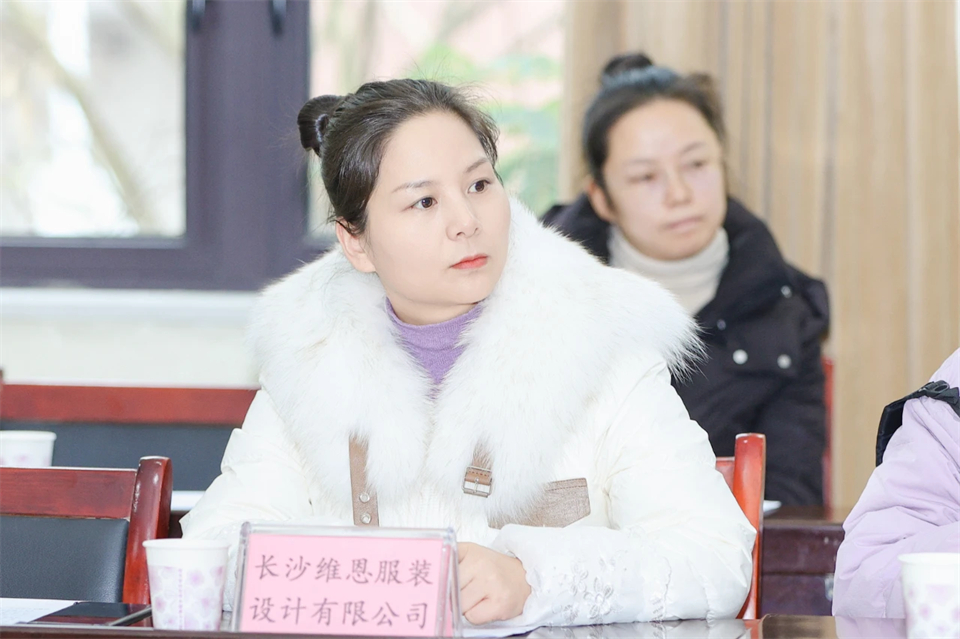 长龙街道、壹定发智能召开首届年货盛惠暨送春联文化惠民活动事情聚会