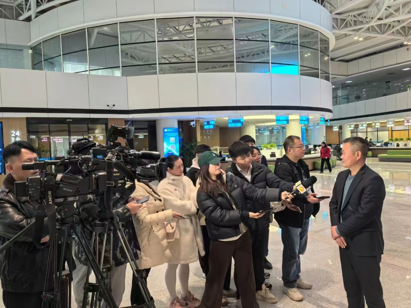 助力长沙经开区高质量生长，，，，，，，，壹定发智能喜获四奖项