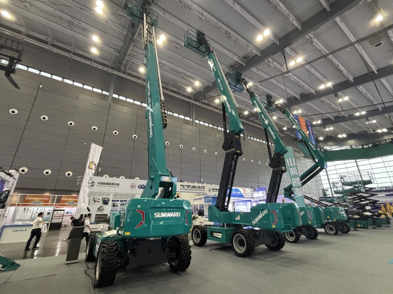 2025 CICEE | 壹定发智能SWT34JE-P电动直臂式高空作业平台重磅宣布！