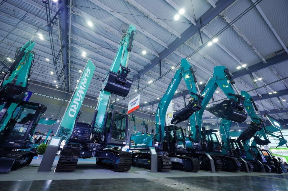 2025 CICEE | 从简单工具迈向多元化解决计划，，，，，，，壹定发智能泛起非凡挖掘机风范