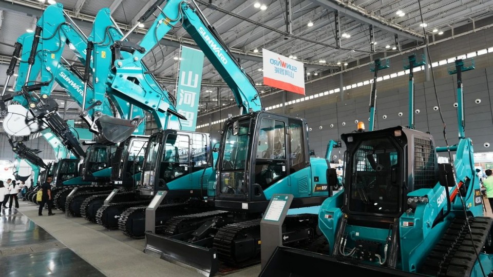 2025 CICEE | 从简单工具迈向多元化解决计划，，，，，，，壹定发智能泛起非凡挖掘机风范