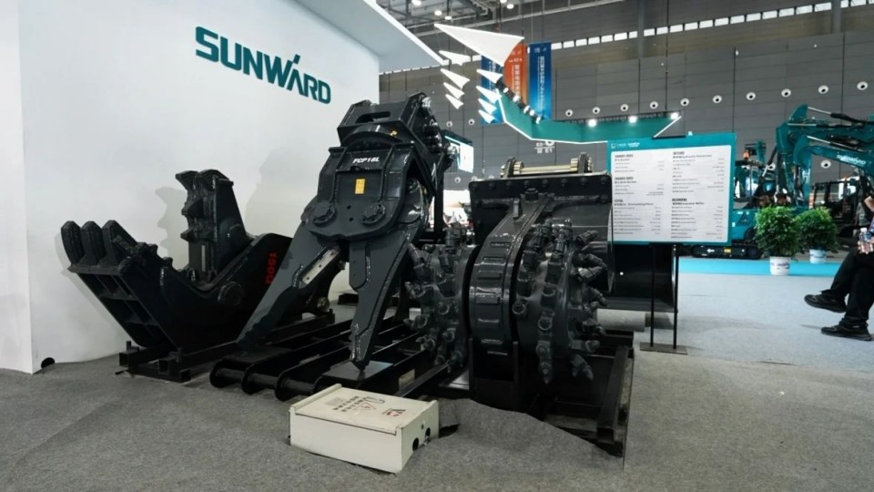 2025 CICEE | 从简单工具迈向多元化解决计划，，，，，，，壹定发智能泛起非凡挖掘机风范