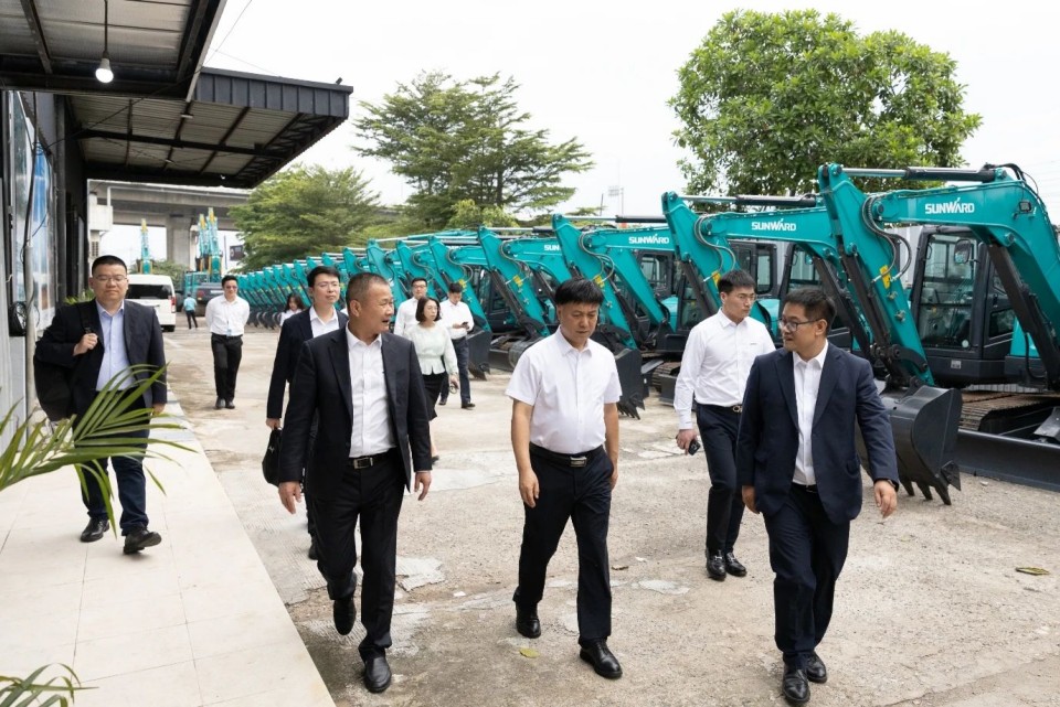 广州工控集团党委书记、董事长景广军率队考察壹定发智能印尼子公司