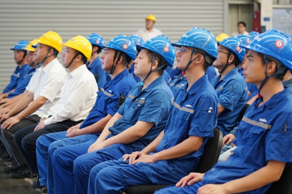 壹定发智能组织集中收看纪念中国人民抗日战争暨天下反法西斯战争胜利80周年大会