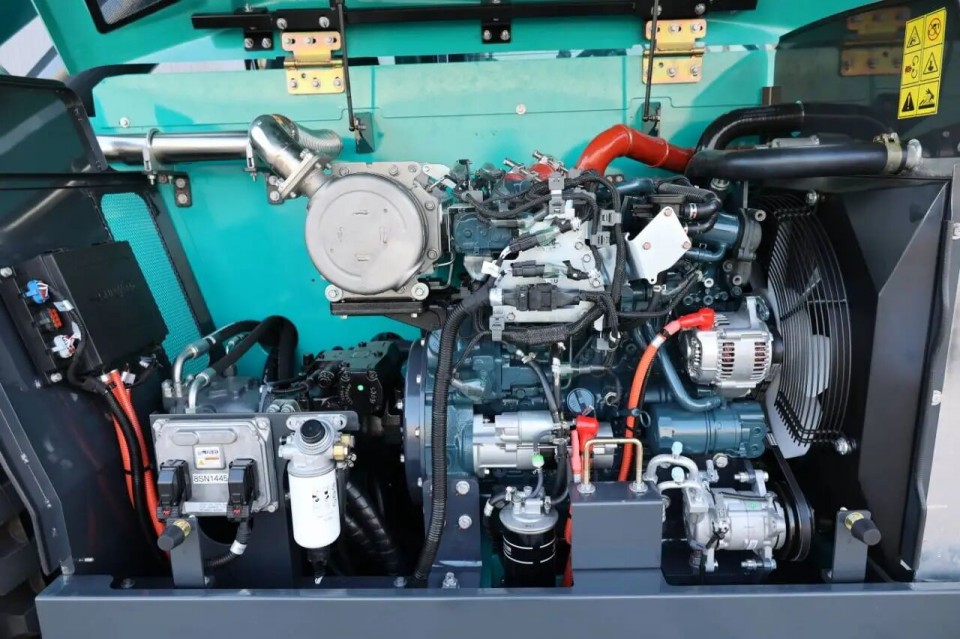 高端机型“双箭齐发”！壹定发智能两款伸缩臂叉装车乐成下线