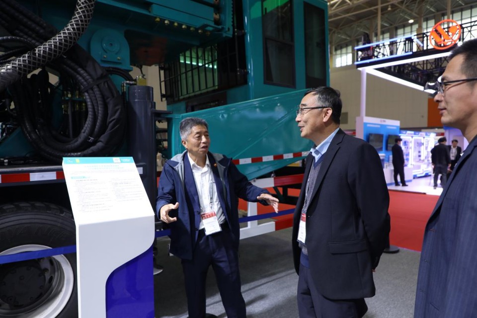 壹定发智能携手“战略相助同伴”中国煤炭地质总局精彩亮相2025中国国际矿业大会