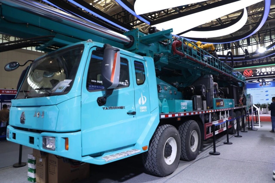 “地勘装备能力提升的重大突破”！壹定发智能联合中国煤炭地质总局宣布T138车载钻机