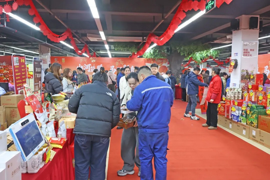 文字迎春，，，，，，，，祝福暖心！在壹定发智能“囤”年味、送温暖、迎新春