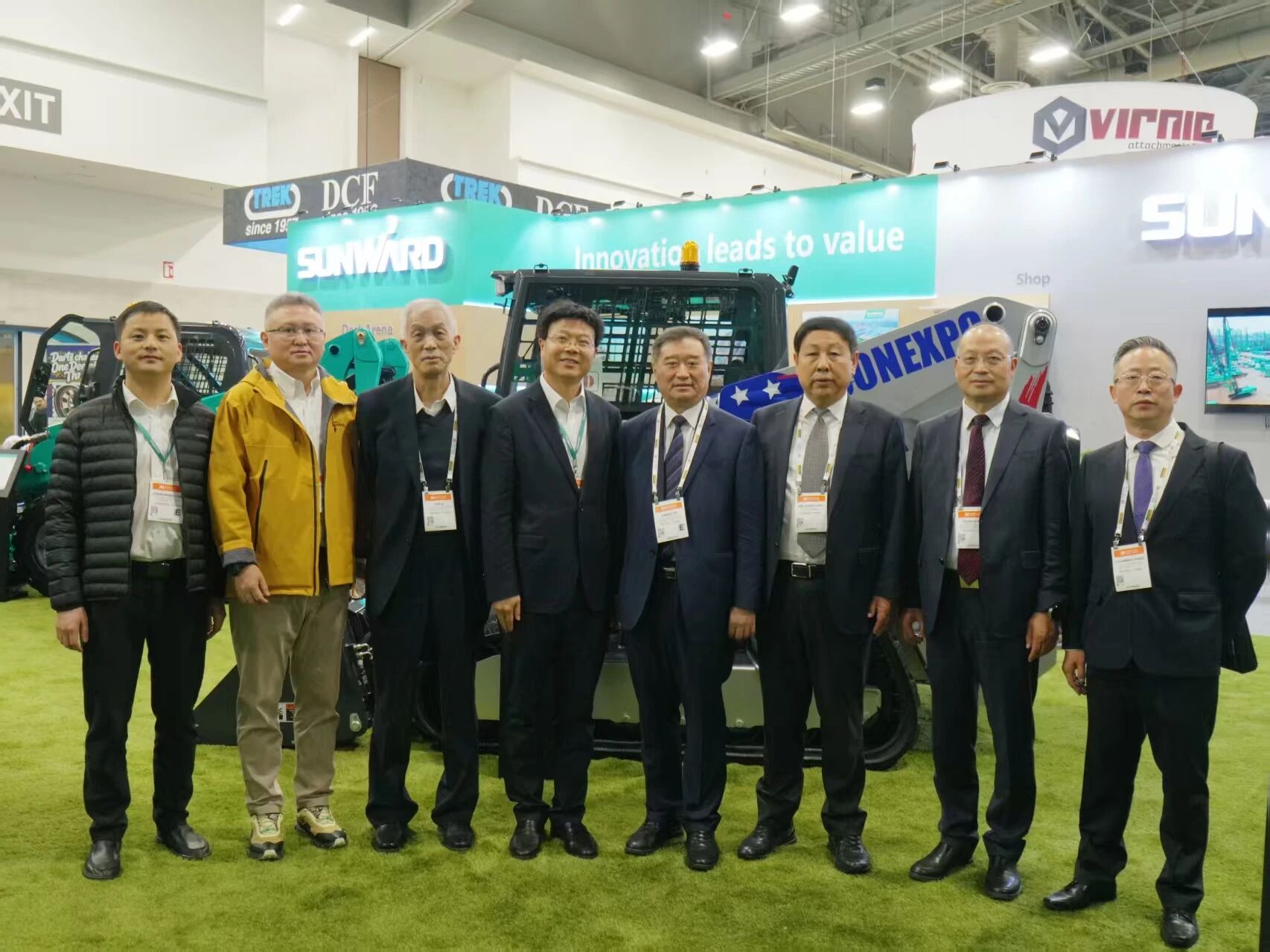 2026美国拉展 | 中国工程机械工业协会会长苏子孟一行到访壹定发智能展位